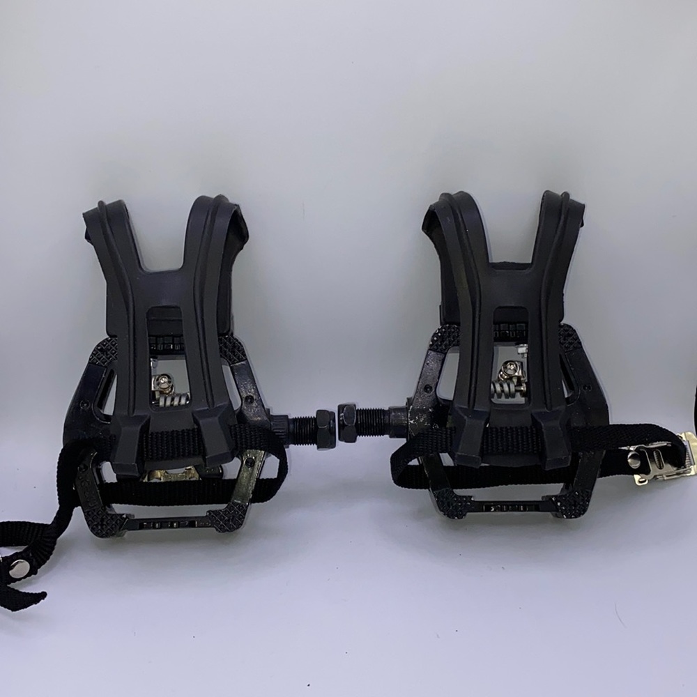Aiejain Bike Pedals JG-209 Toe Cage Clips Black MTB Road Mountain Cycle Parts